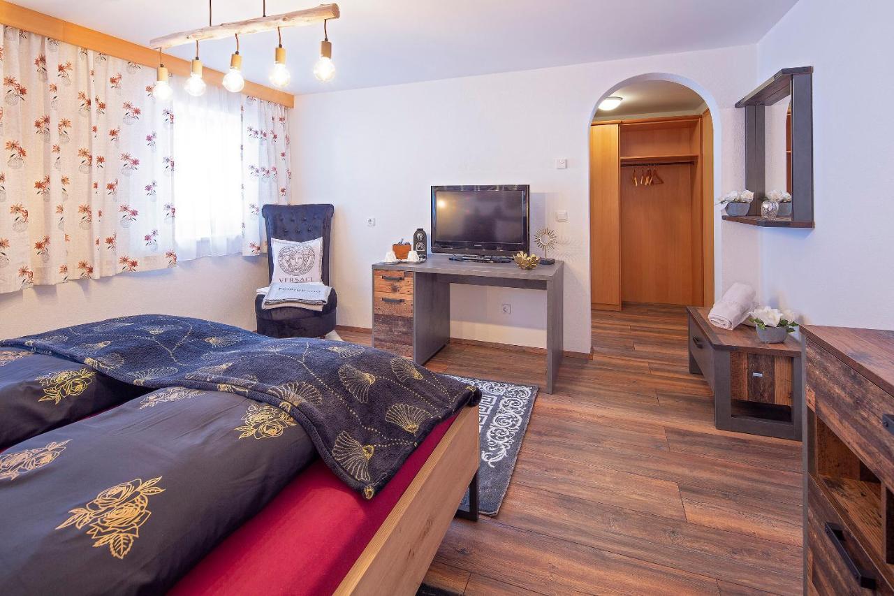 Gasthof Hotel Eiserne Hand ホッホフィルツェン エクステリア 写真
